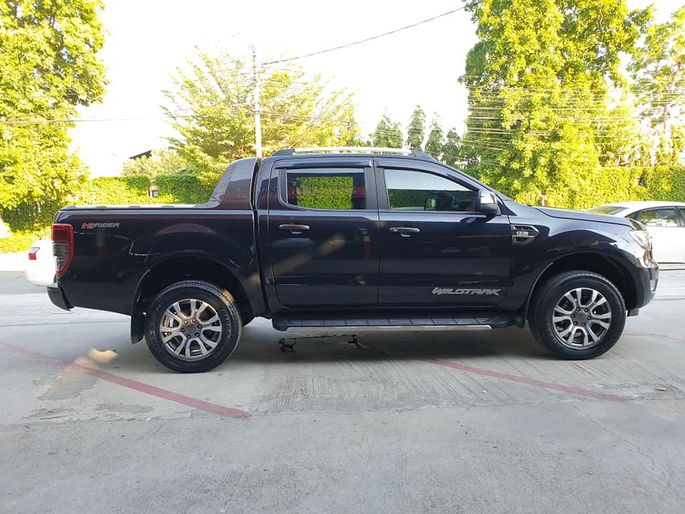 Ford Ranger Hi-Rider (4 ประตู) ปี 2016 สีดำ (รูปที่ 4)