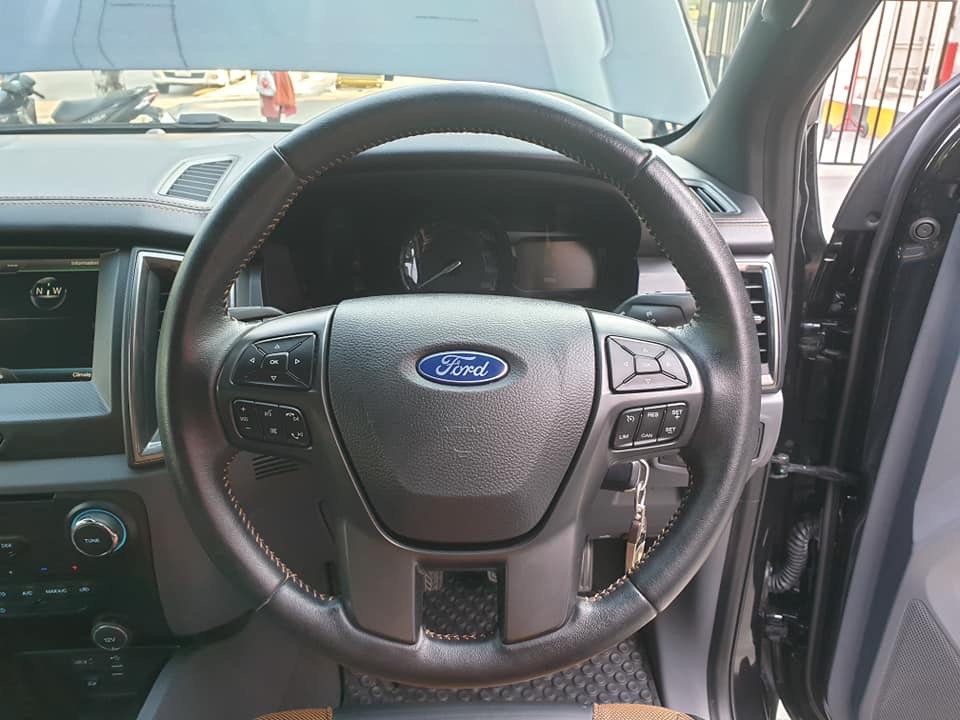 Ford Ranger Hi-Rider (4 ประตู) ปี 2016 สีดำ (รูปที่ 8)