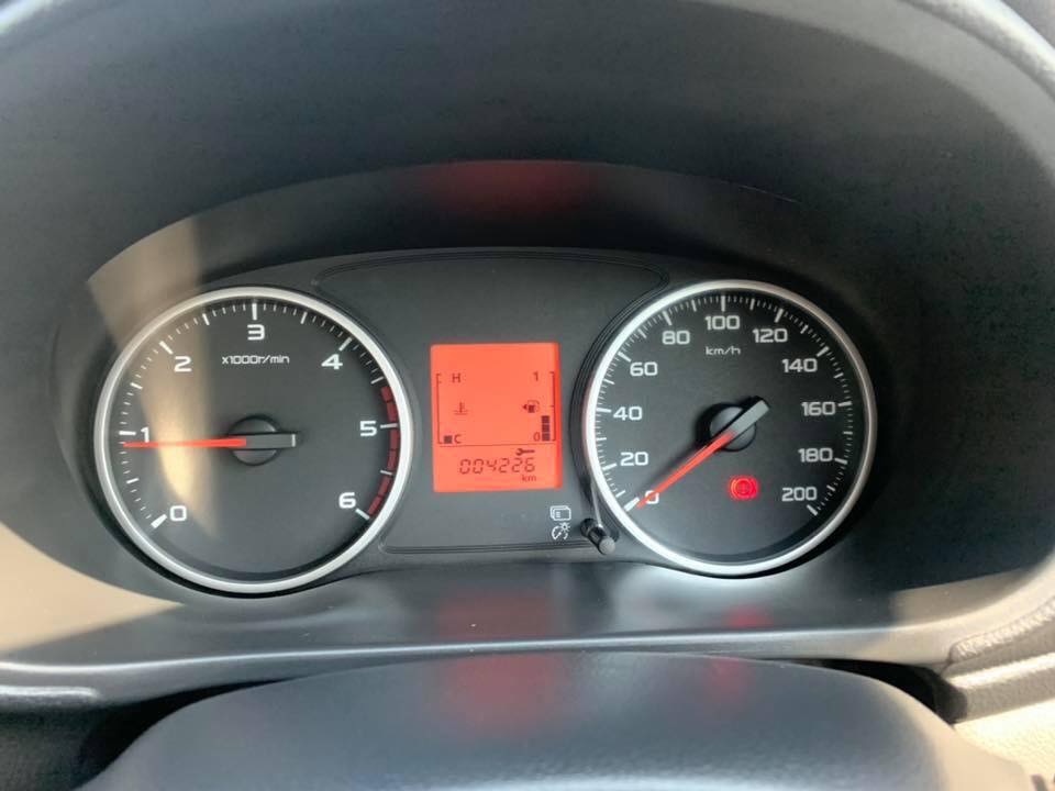 Mitsubishi Triton Mega cab ปี 2019 สีขาว (รูปที่ 10)
