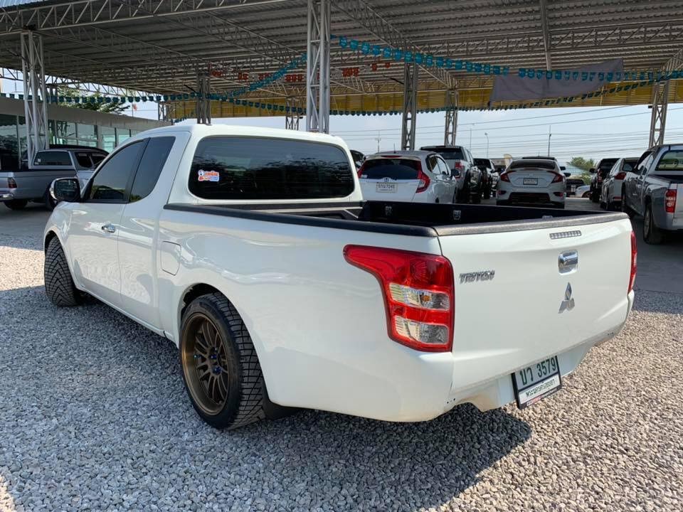 Mitsubishi Triton Mega cab ปี 2019 สีขาว (รูปที่ 7)
