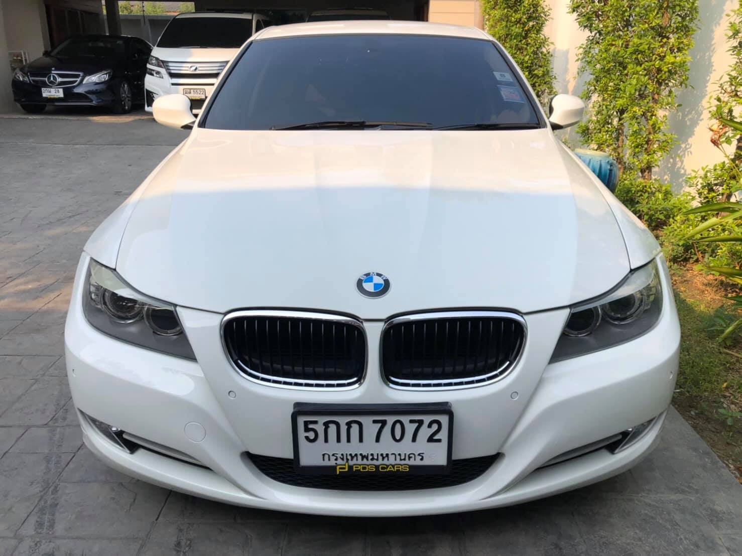 BMW 3 Series E90 320i ปี 2011 สีขาว (รูปที่ 2)