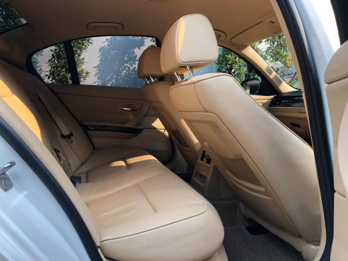 BMW 3 Series E90 320i ปี 2011 สีขาว (รูปที่ 7)