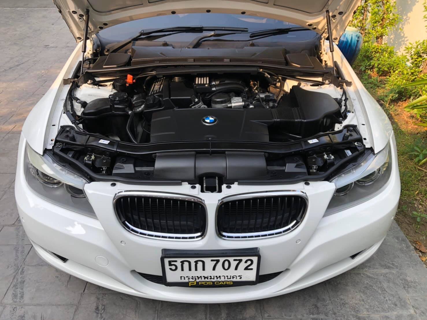 BMW 3 Series E90 320i ปี 2011 สีขาว (รูปที่ 13)