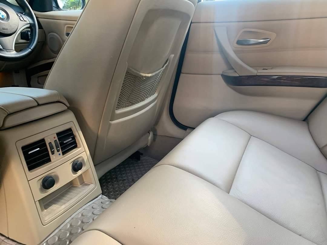 BMW 3 Series Gen5 E90 320d ปี 2010 สีดำ (รูปที่ 8)