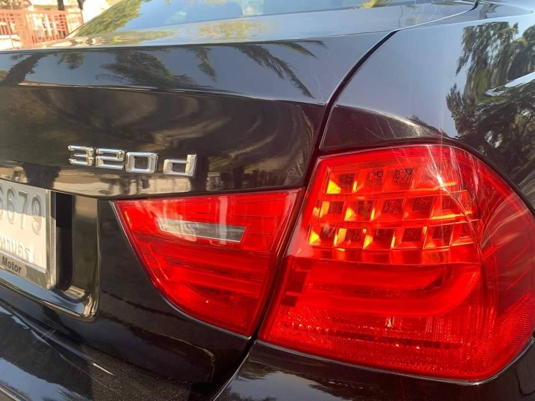 BMW 3 Series Gen5 E90 320d ปี 2010 สีดำ (รูปที่ 12)