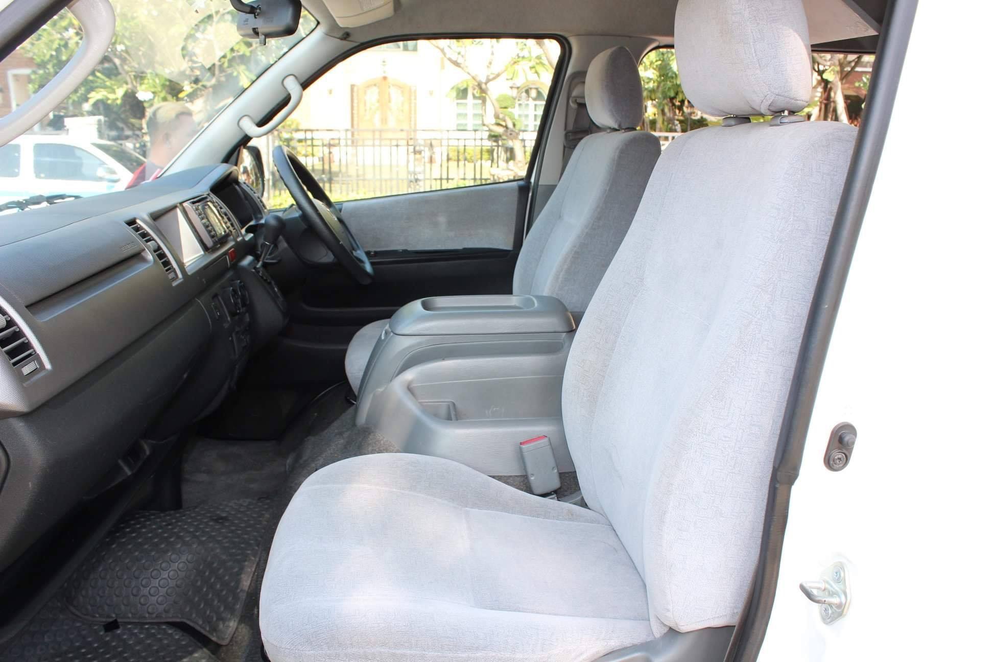 Toyota Ventury ปี 2008 สีขาว (รูปที่ 6)