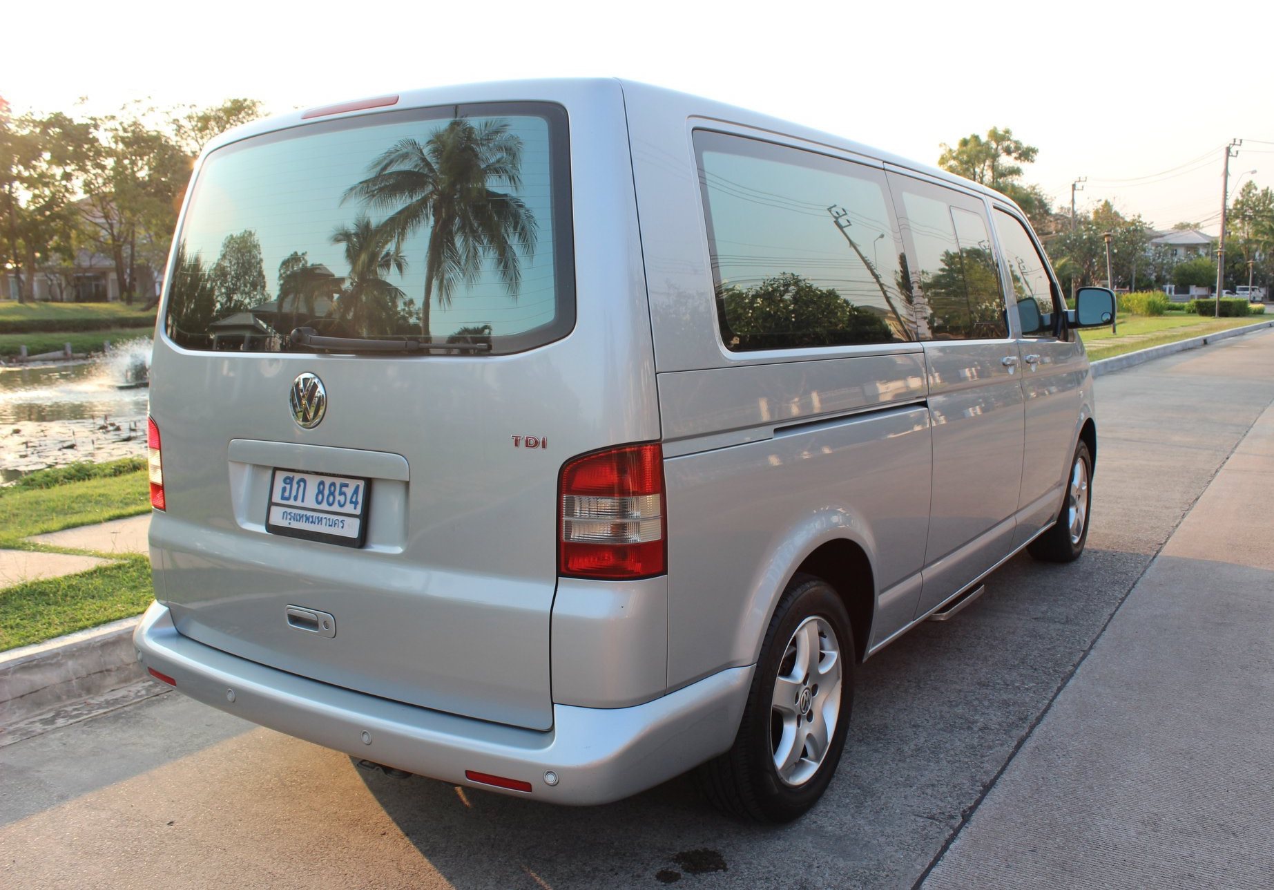 Volkswagen Transporter (Caravelle) Caravelle ปี 2008 สีเงิน