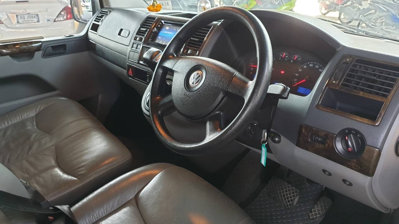 Volkswagen Transporter (Caravelle) Caravelle ปี 2008 สีเงิน (รูปที่ 8)