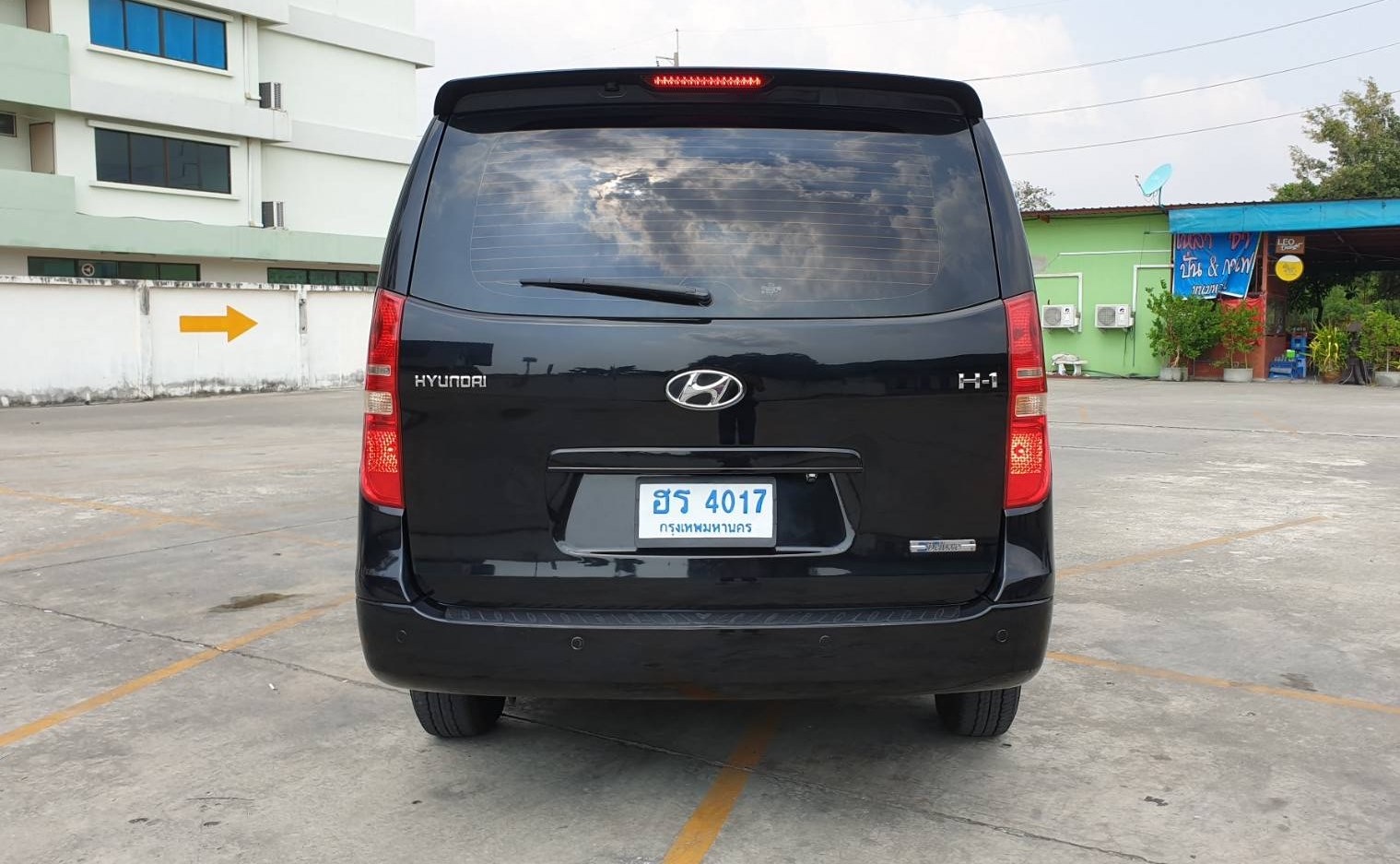 Hyundai H-1 ปี 2013 สีดำ (รูปที่ 16)