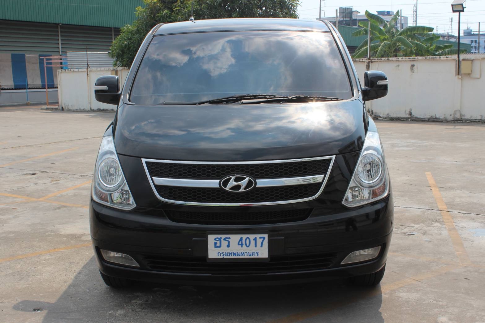 Hyundai H-1 ปี 2013 สีดำ (รูปที่ 12)