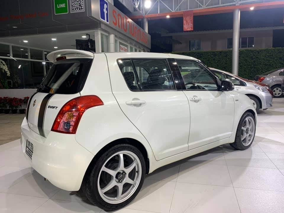Suzuki Swift ปี 2012 สีขาว (รูปที่ 4)