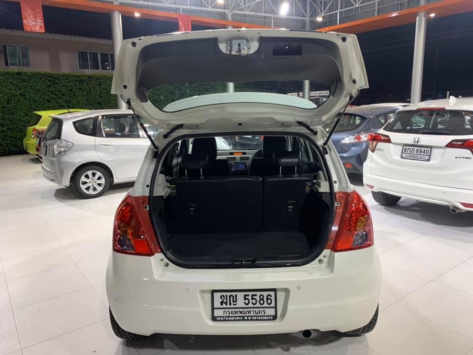 Suzuki Swift ปี 2012 สีขาว (รูปที่ 9)