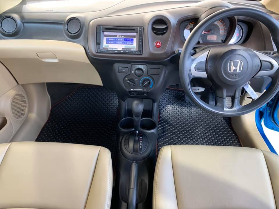 Honda Brio ปี 2013 สีฟ้า (รูปที่ 7)