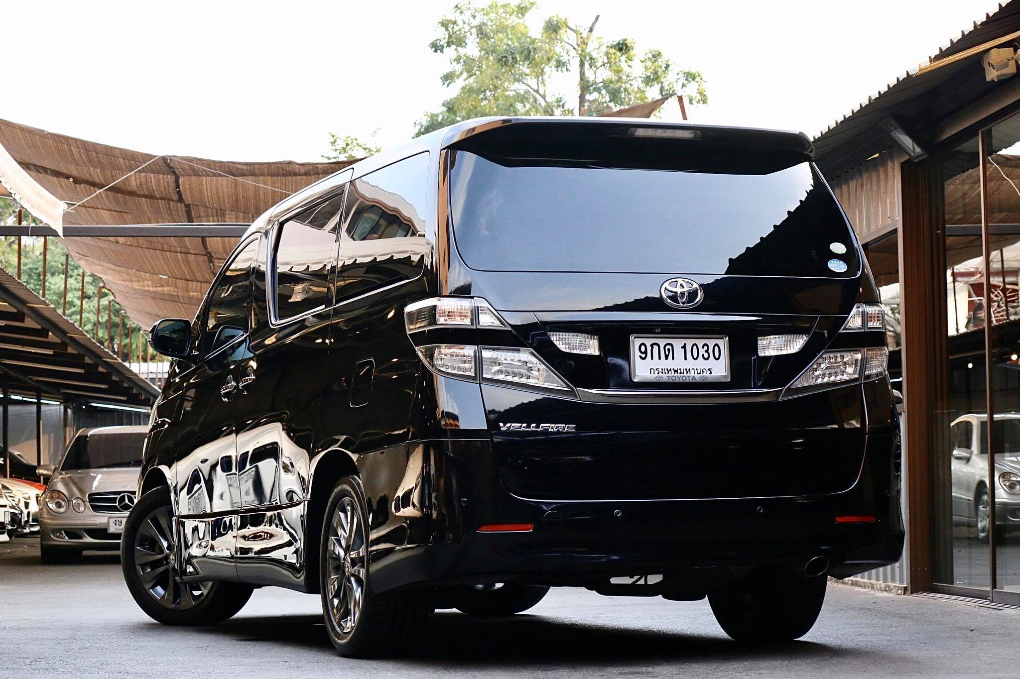 Toyota Vellfire ปี 2010 สีดำ (รูปที่ 7)