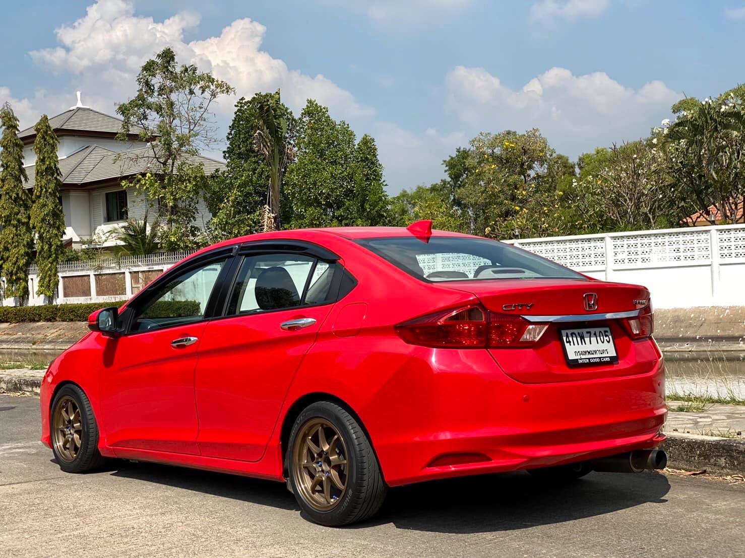 Honda City ปี 2015 สีแดง (รูปที่ 11)