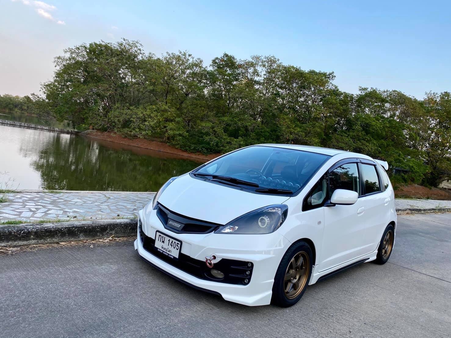 Honda Jazz GE ปี 2012 สีขาว (รูปที่ 5)
