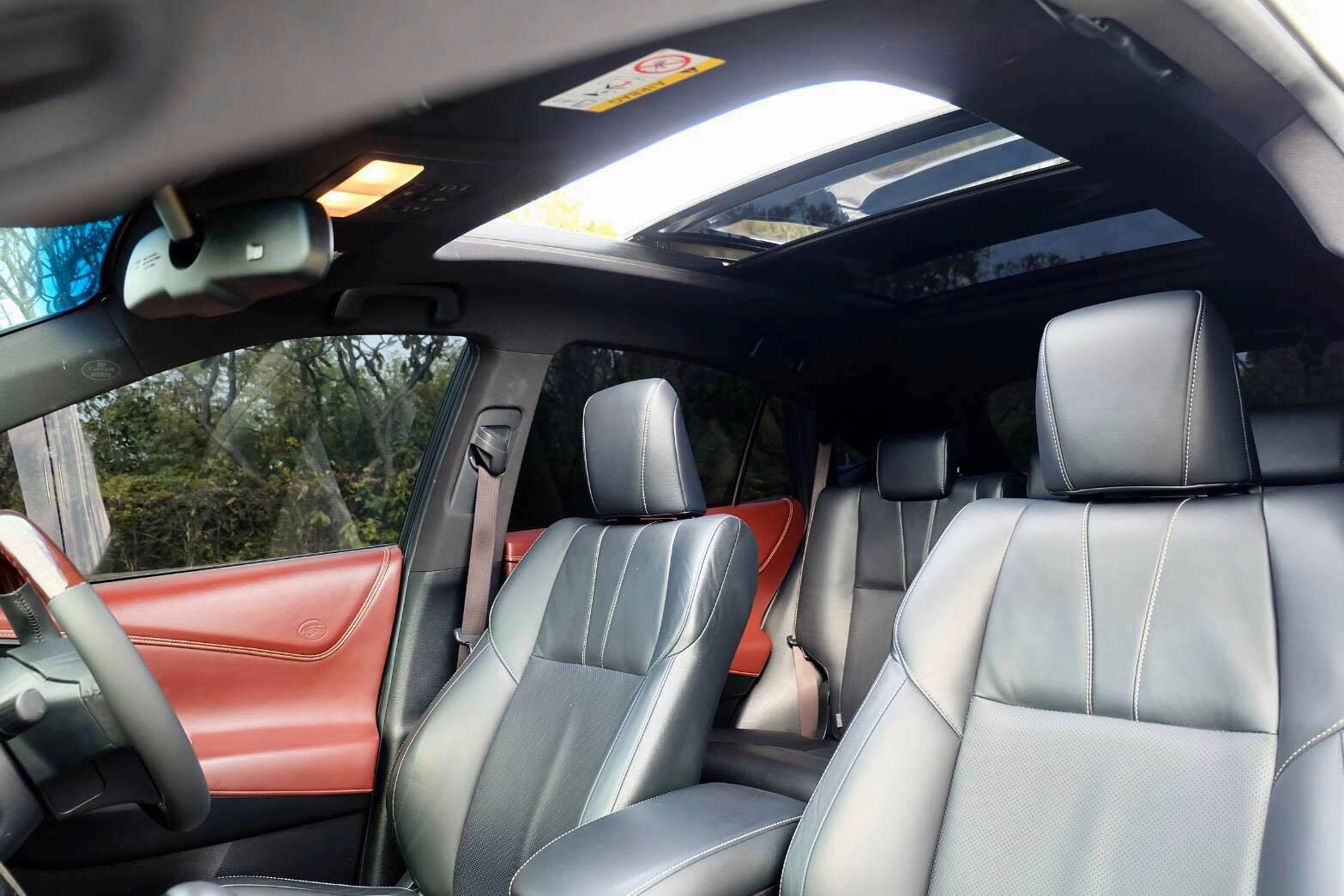 Toyota Harrier ปี 2015 สีขาว (รูปที่ 11)