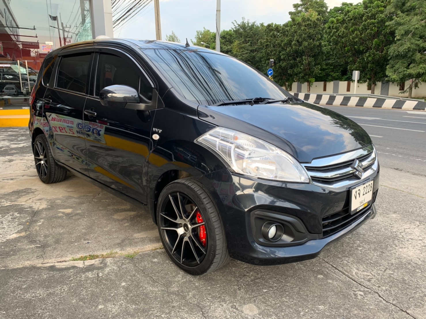 Suzuki Ertiga ปี 2017 สีดำ