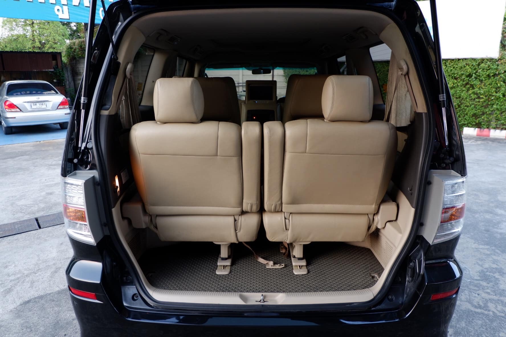 Toyota Alphard ปี 2007 สีดำ (รูปที่ 13)