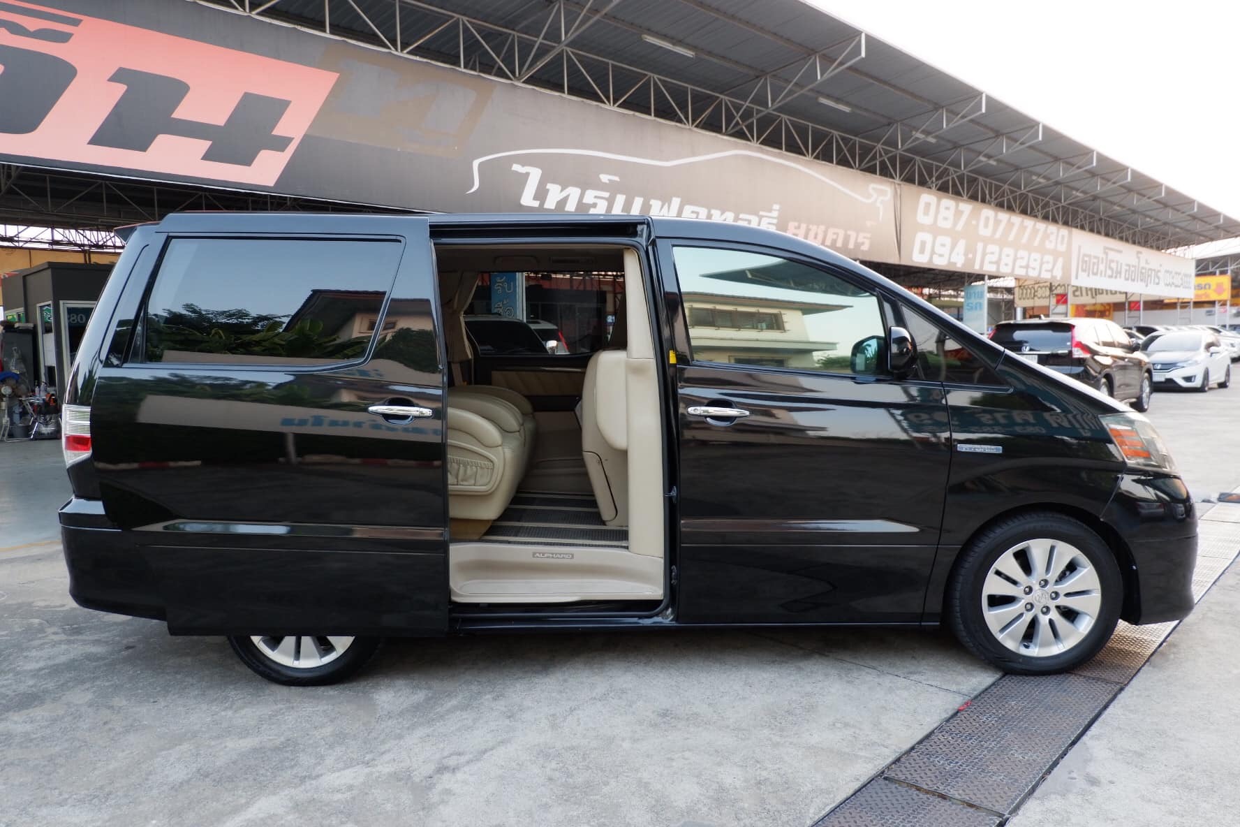 Toyota Alphard ปี 2007 สีดำ (รูปที่ 15)