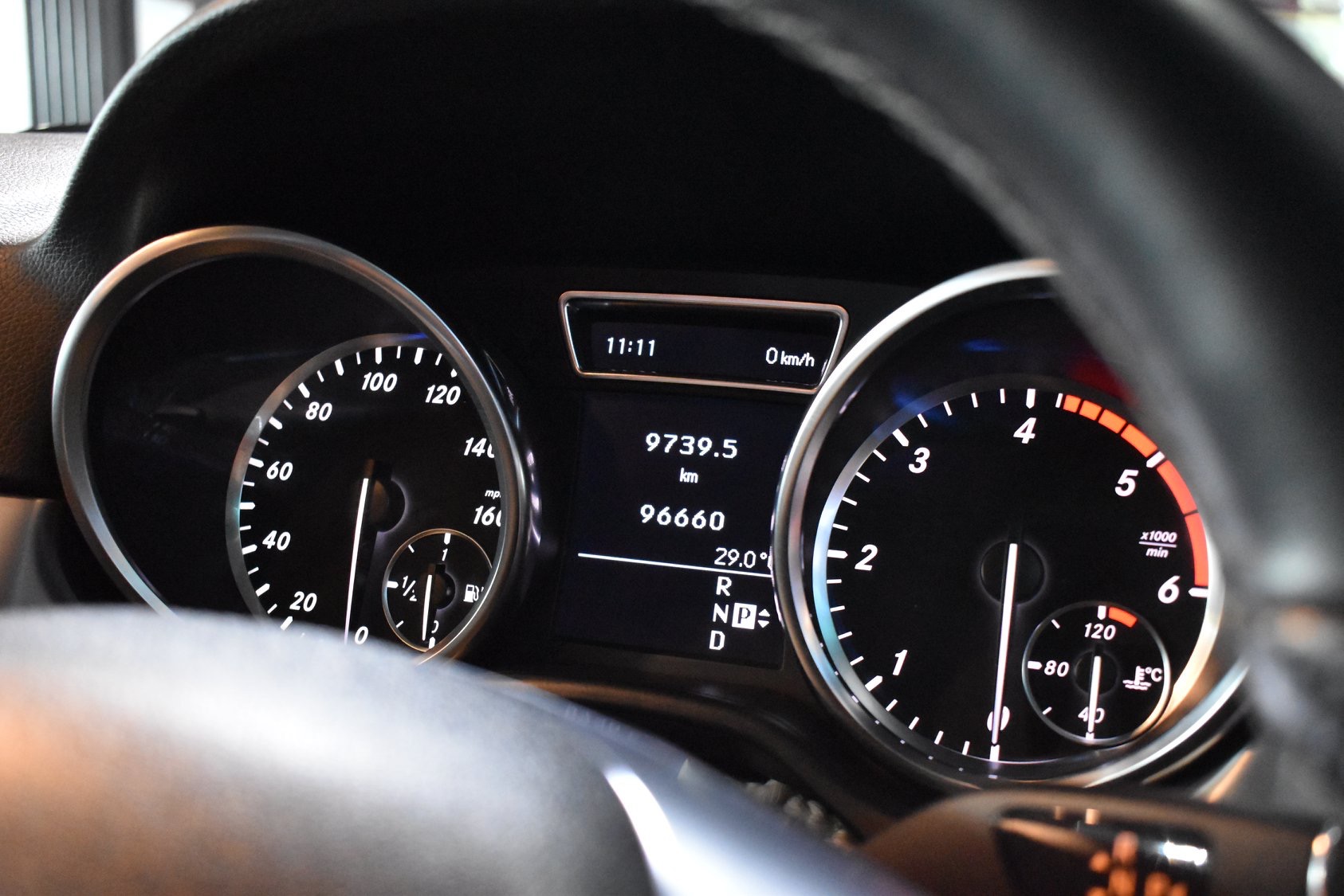Mercedes-Benz M-Class W166 ML250 ปี 2012 สีขาว (รูปที่ 13)