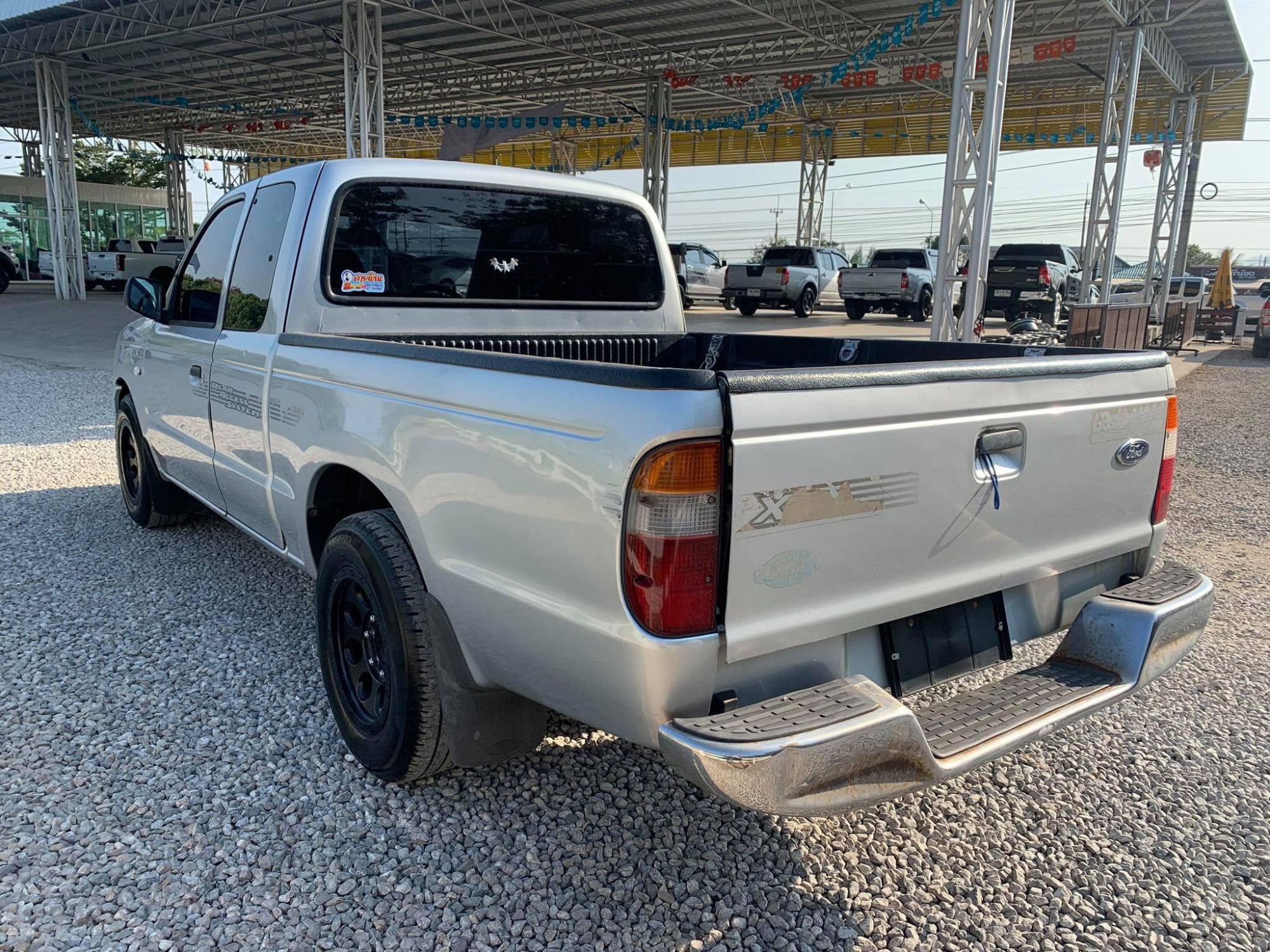 Ford Ranger Cab ปี 2004 สีเงิน (รูปที่ 4)