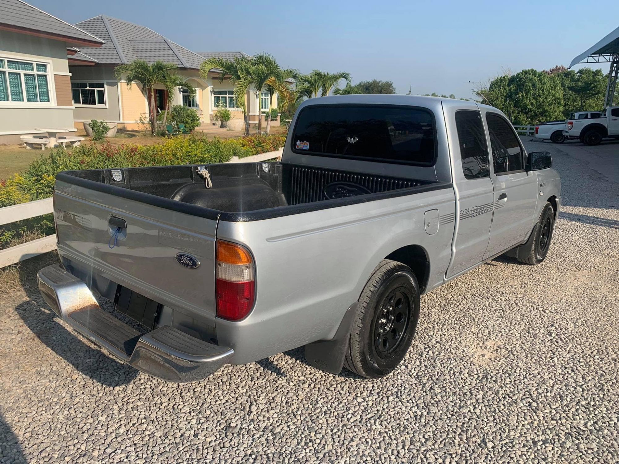 Ford Ranger Cab ปี 2004 สีเงิน (รูปที่ 2)