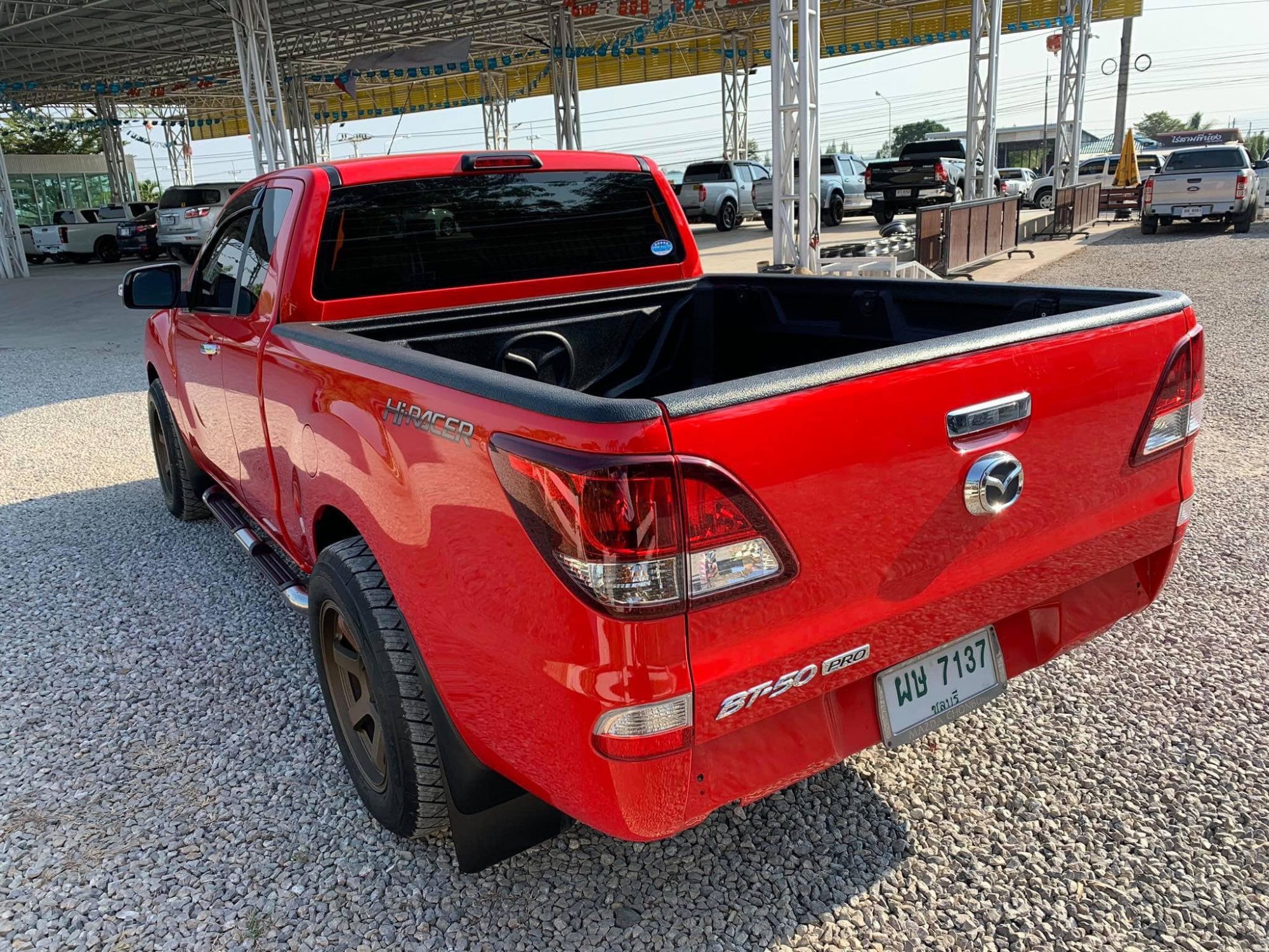 Mazda BT-50 PRO Free Style Cab ปี 2016 สีแดง (รูปที่ 4)