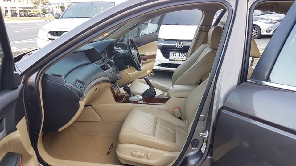 HONDA ACCORD 2.4 AUTO ปี2011 (รูปที่ 6)