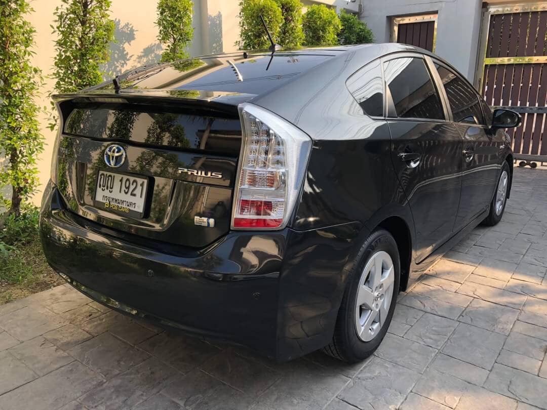 Toyota Prius ปี 2011 สีดำ (รูปที่ 4)