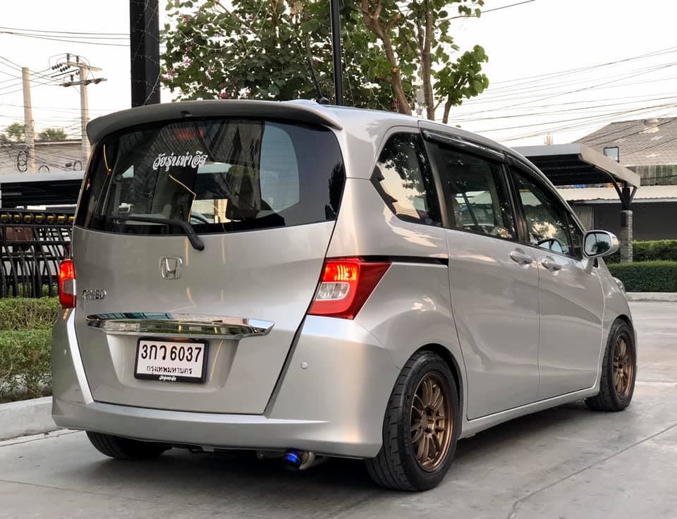 Honda Freed ปี 2008 สีขาว (รูปที่ 3)