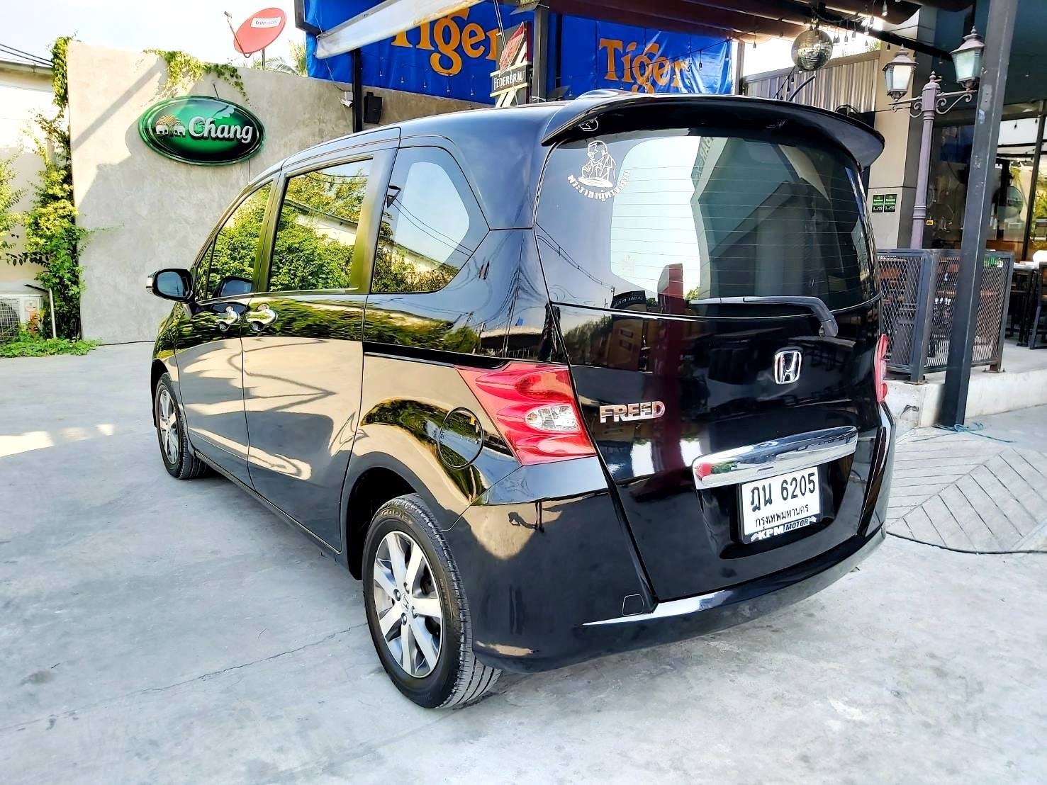 Honda Freed ปี 2008 สีดำ (รูปที่ 6)