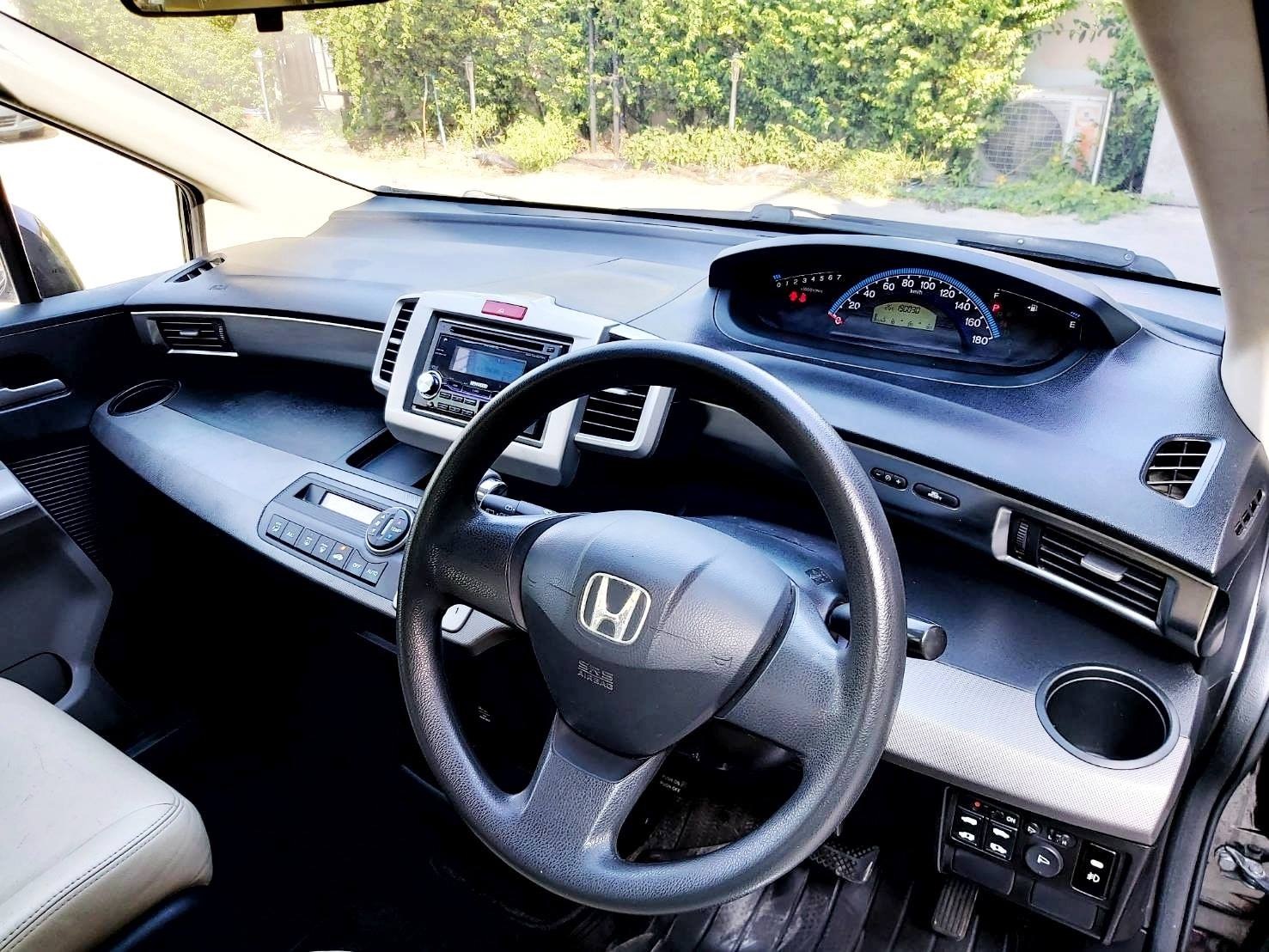 Honda Freed ปี 2008 สีดำ (รูปที่ 7)