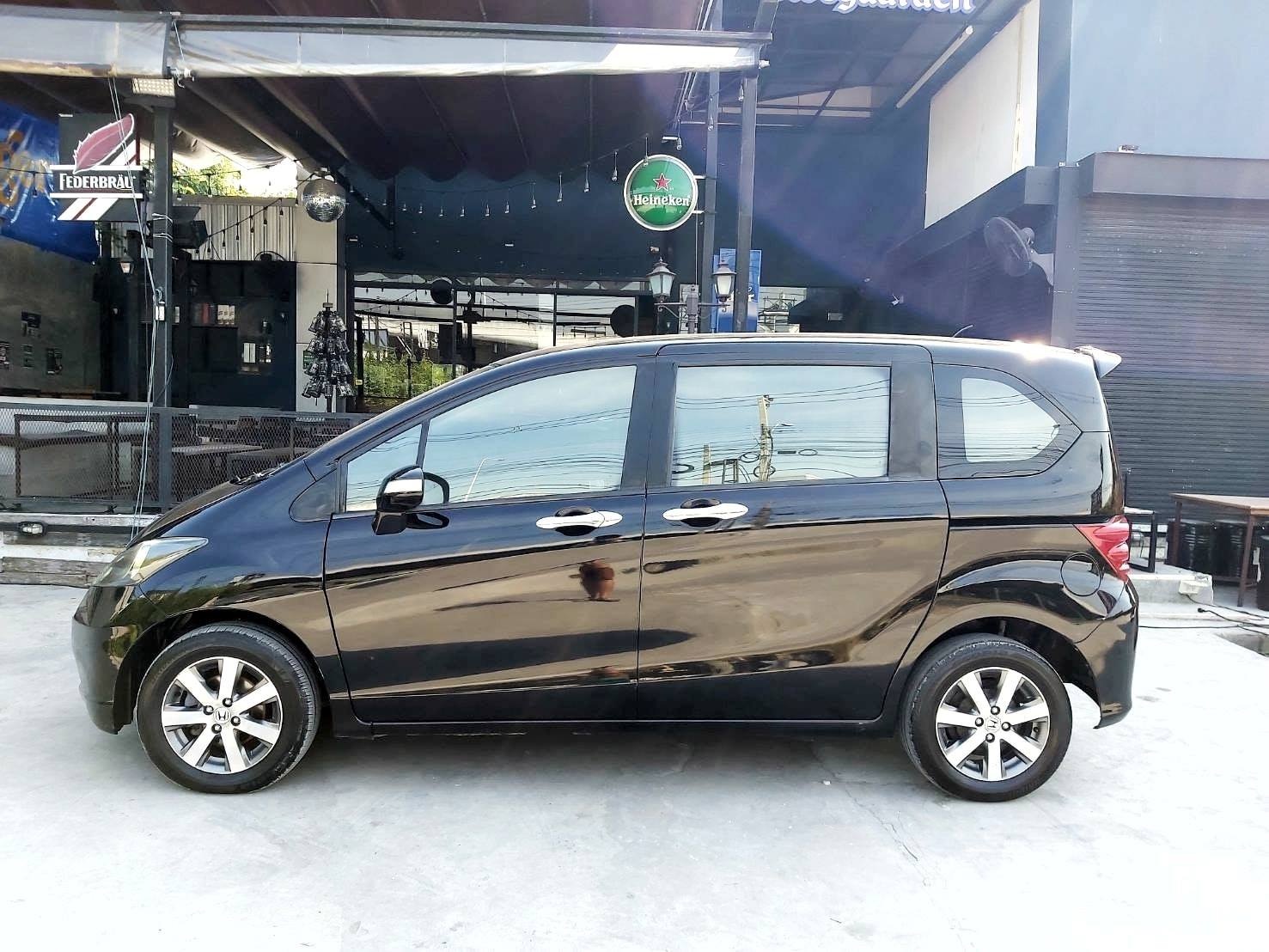 Honda Freed ปี 2008 สีดำ (รูปที่ 4)