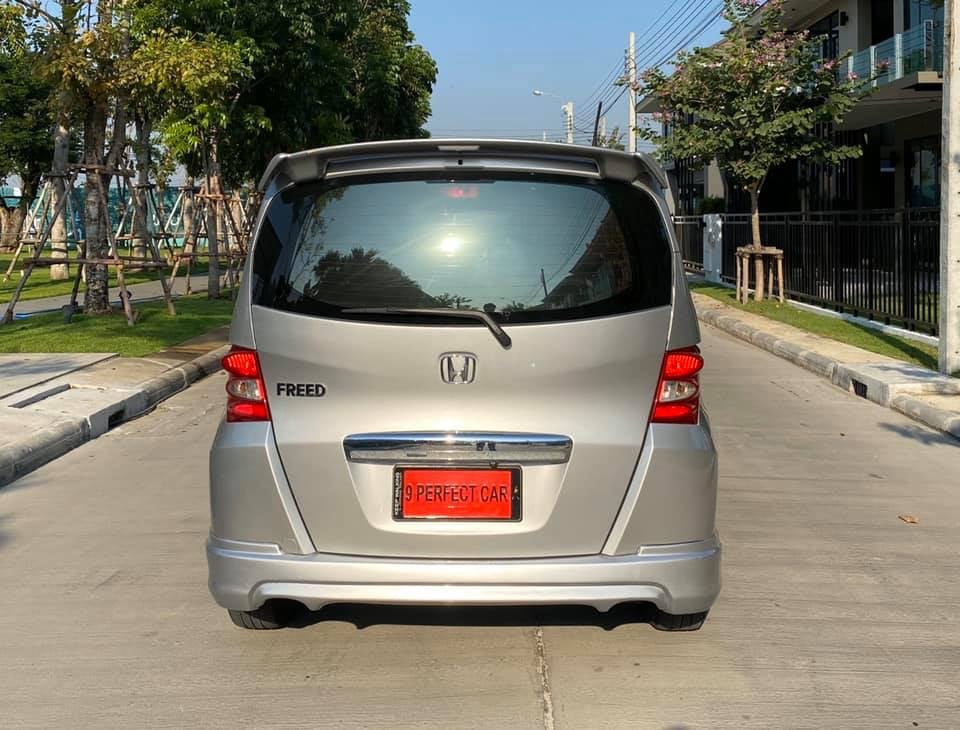 Honda Freed ปี 2011 สีเงิน (รูปที่ 5)