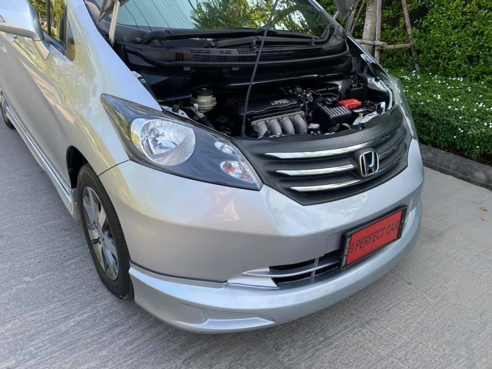 Honda Freed ปี 2011 สีเงิน (รูปที่ 16)