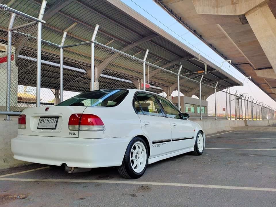 Honda Civic EK โฉม 4 ประตู ปี 1997 สีขาว (รูปที่ 5)