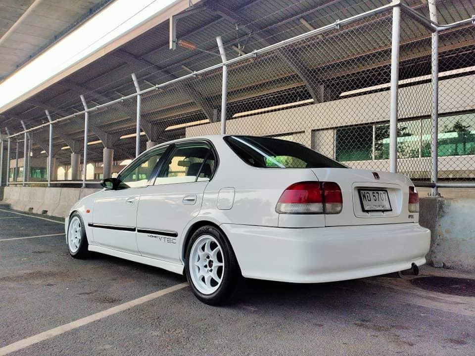 Honda Civic EK โฉม 4 ประตู ปี 1997 สีขาว (รูปที่ 6)