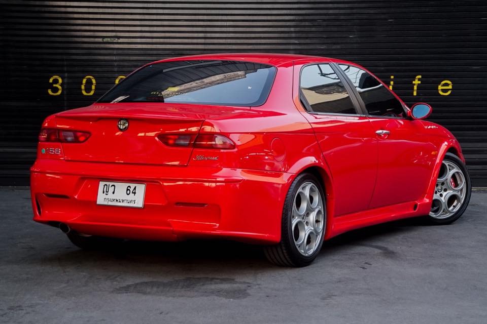 Alfa Romeo 156 ปี 2003 สีแดง