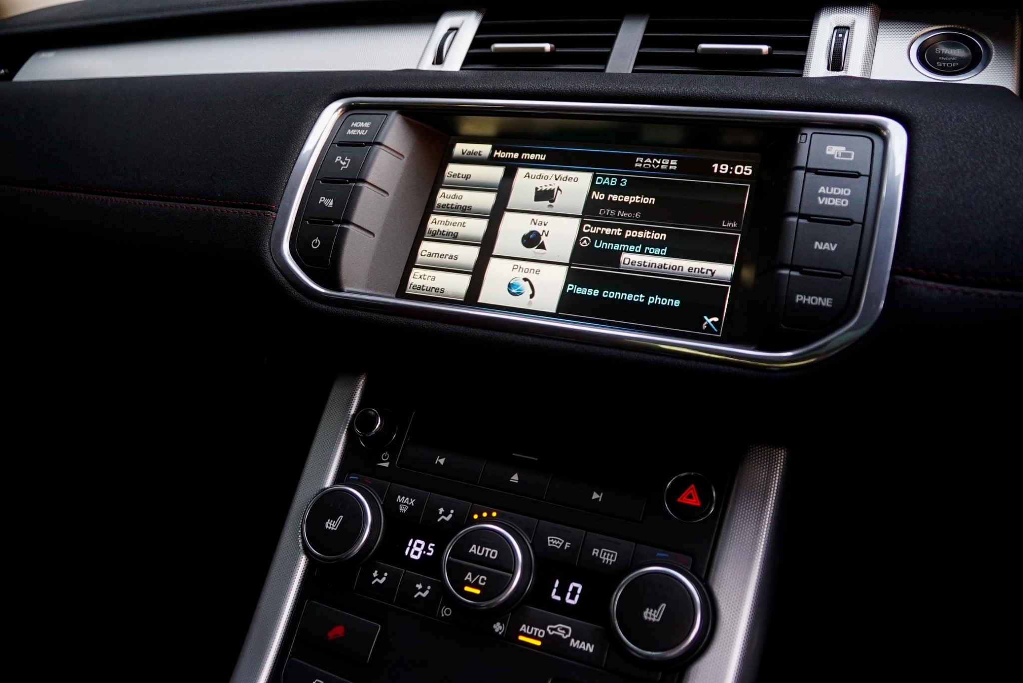 Land Rover Range Rover ปี 2011 สีดำ (รูปที่ 6)