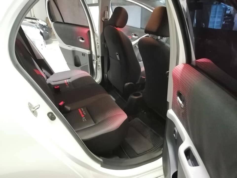 Toyota Yaris ปี 2008 สีขาว (รูปที่ 8)