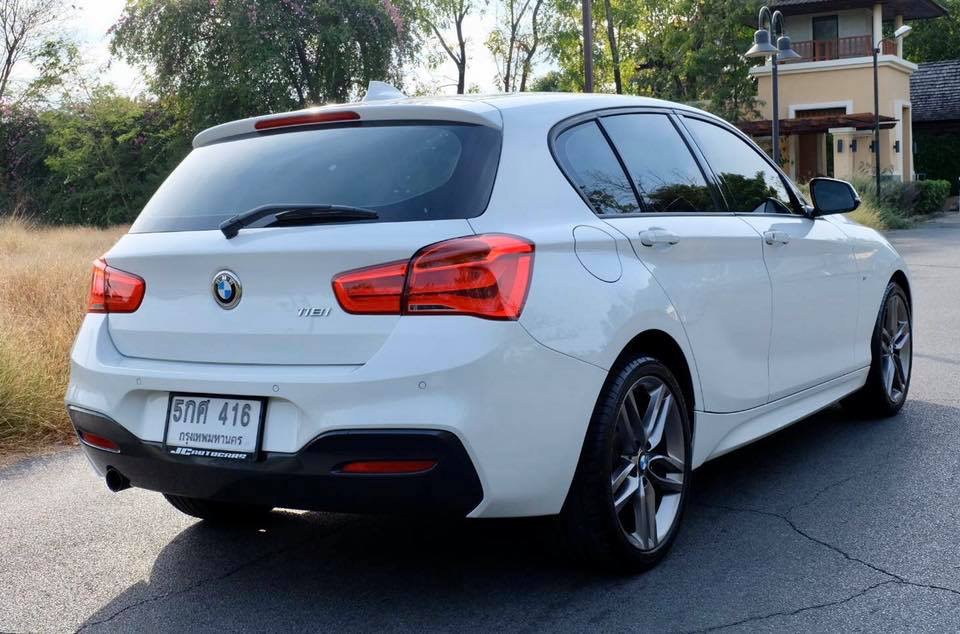 BMW 1 Series F20 118i ปี 2017 สีขาว