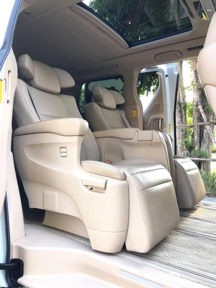 Toyota Alphard 2.4E-Four Hybrid ปี2013