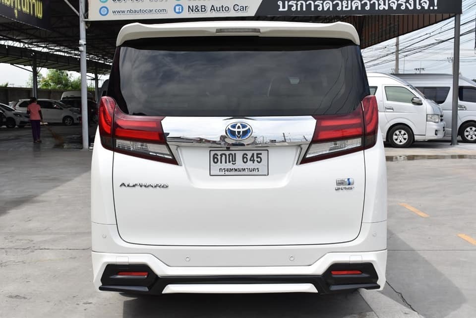 Toyota Alphard ปี 2016 สีขาว (รูปที่ 2)