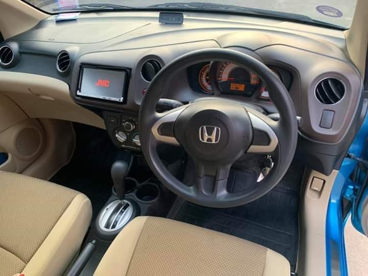 Honda Brio ปี 2012 สีฟ้า (รูปที่ 9)