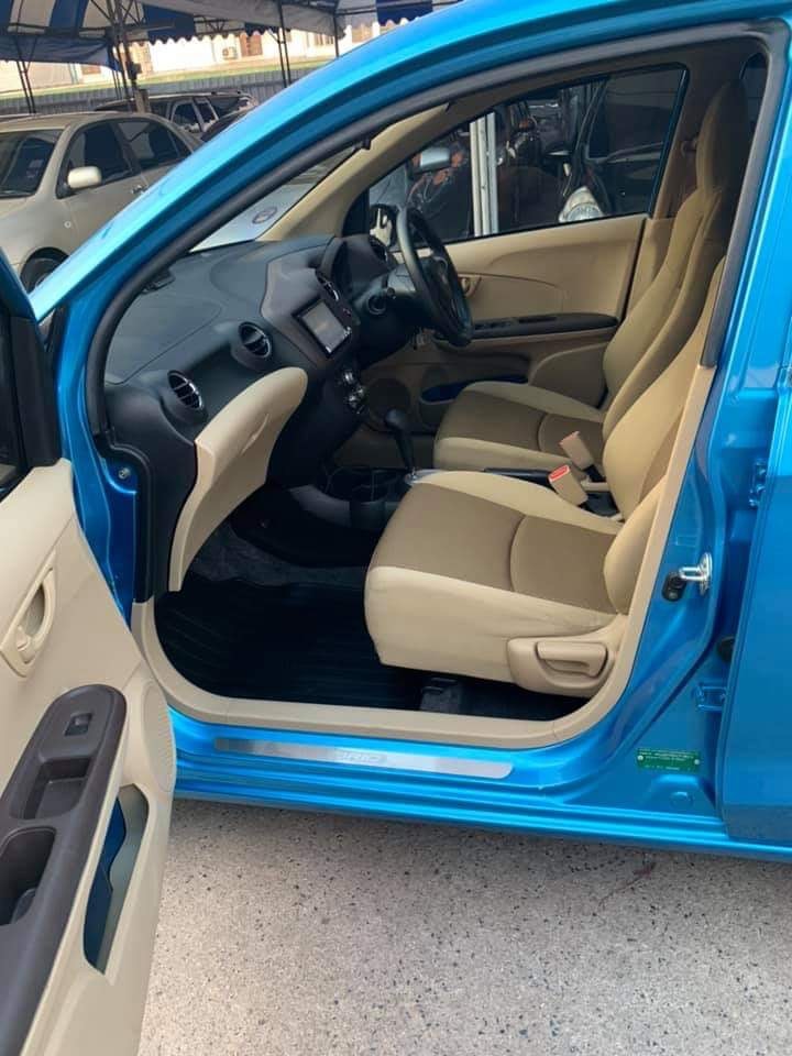 Honda Brio ปี 2012 สีฟ้า (รูปที่ 13)