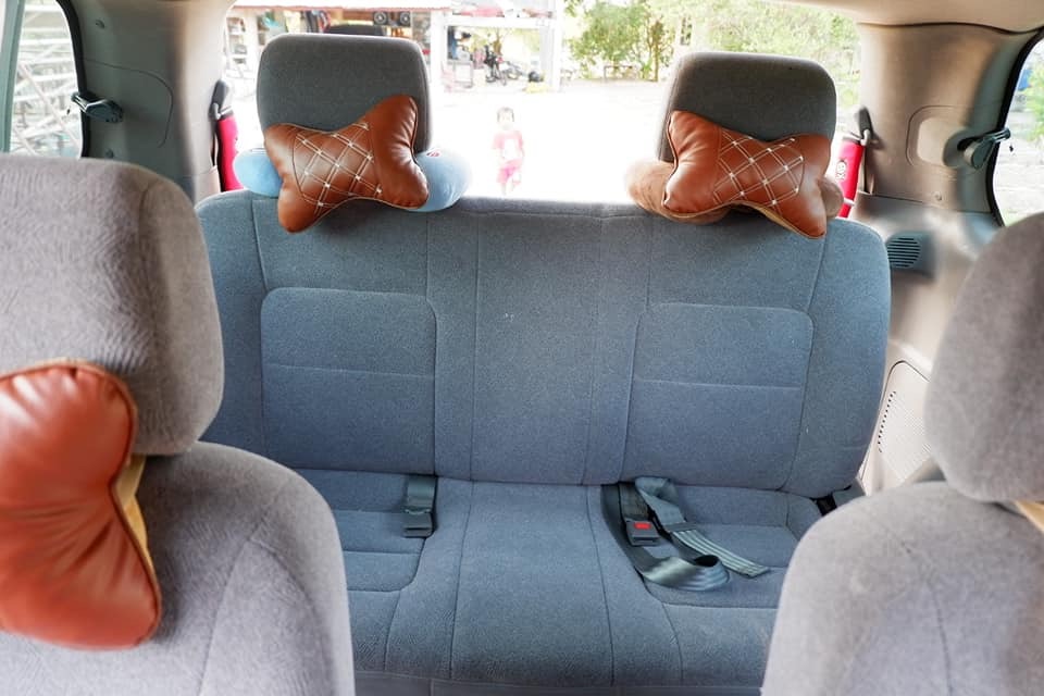 Kia Carnival ปี 2001 สีน้ำตาล (รูปที่ 8)