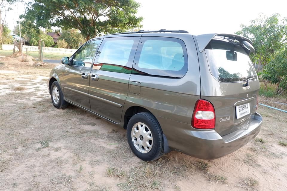 Kia Carnival ปี 2001 สีน้ำตาล (รูปที่ 16)