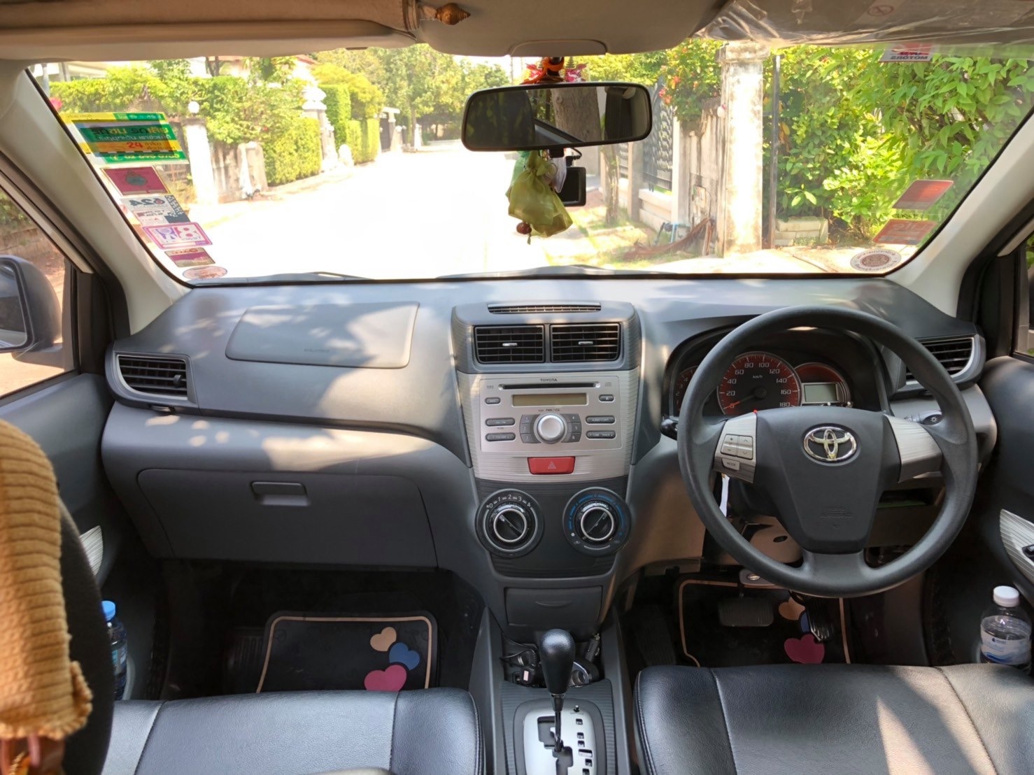 Toyota Avanza ปี 2014 สีขาว (รูปที่ 8)