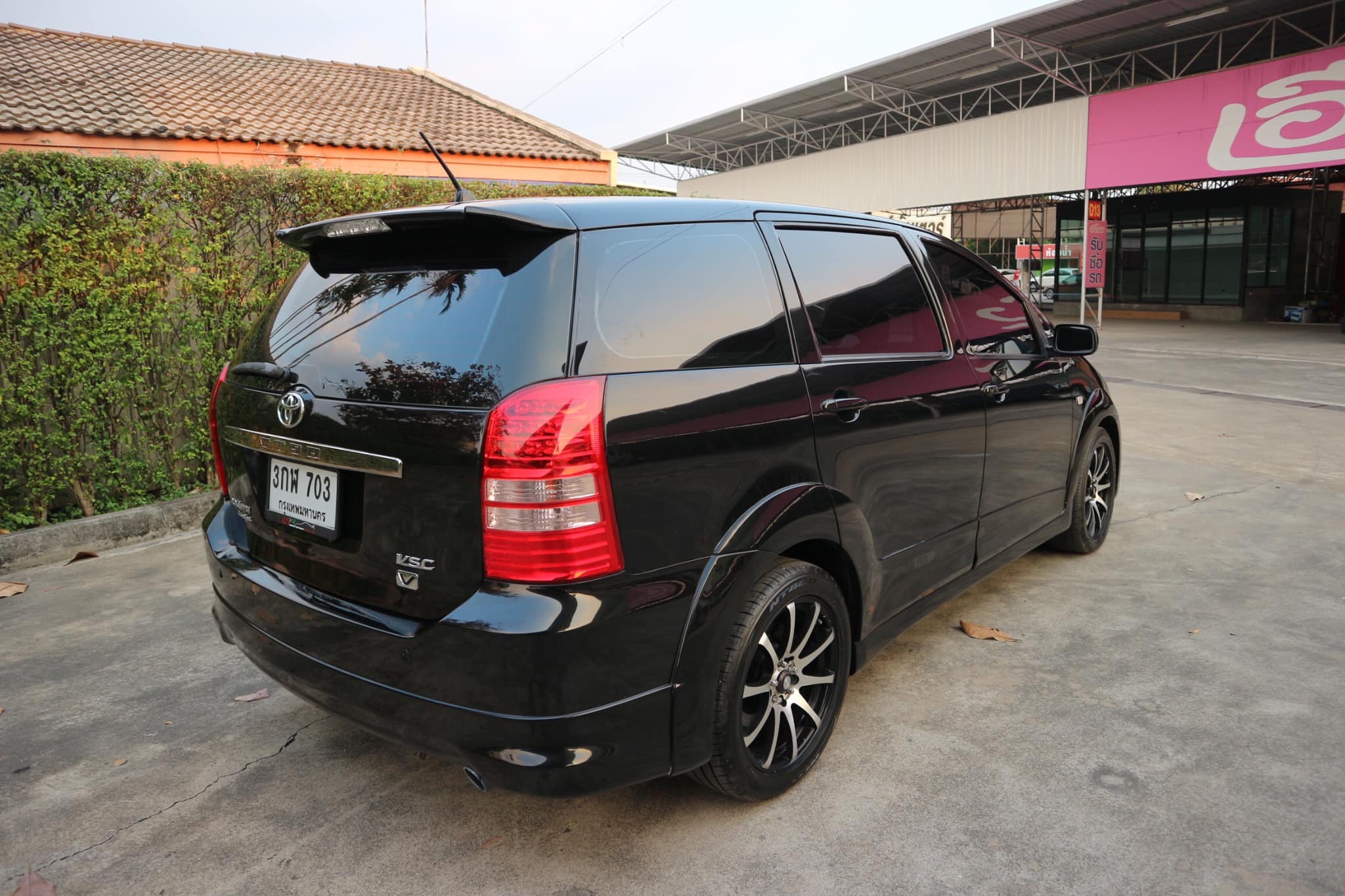 Toyota Wish ปี 2005 สีดำ (รูปที่ 4)